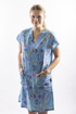Obrázok z REFLI Dámske zdravotnícke šaty, vzor: splašené kosti modré